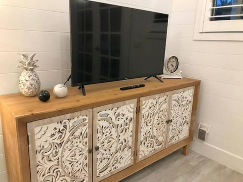 Hamptons In Rye Green Cottage 3 Mins To Hot Springs! - Accommodation 4U 3