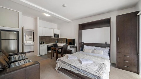 Hangar - Accommodation 4U 1