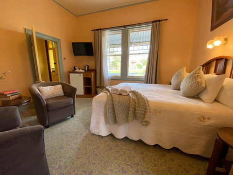 Hanlon Guest House - Accommodation 4U 1