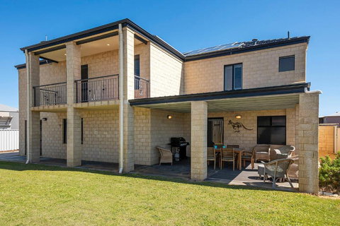 Happy Daze - Accommodation 4U 1