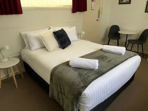 Happy Wanderer Motel Cohuna 70s Style - Accommodation 4U 2