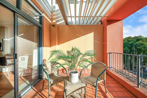 Harbourfront Resort - King Studio With Balcony & Pool - Accommodation 4U 2