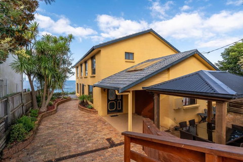 Hasta Manyana - Accommodation 4U 1