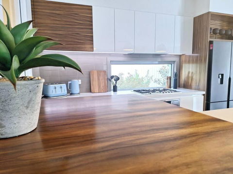 Hildeton Pool House - Accommodation 4U 3