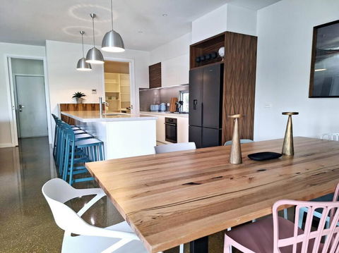 Hildeton Pool House - Accommodation 4U 1