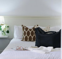 Hotel Collins - Accommodation 4U