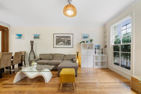 Ideally Located 3 BR With Parking & Central & Darling Harbour-10 Mins Walk - Accommodation 4U 3