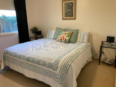 HOME STAY On The High Street - Accommodation 4U 0