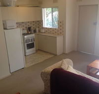 Affordable comfortable Inglewood apartmentPool - Accommodation 4U