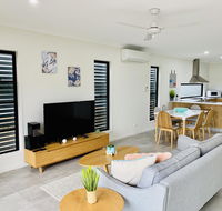 AIRLIE BEACH Delight. Hop skip jump to everything - Accommodation 4U
