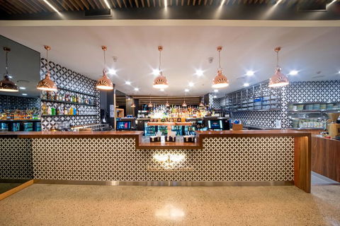 Airlie Beach Hotel - Accommodation 4U 2
