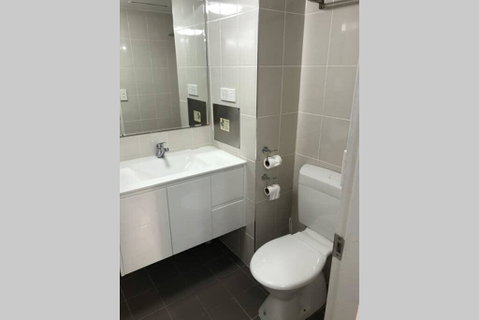 All In 500 Aud Weekly Beachfront The STRAND Studio Apartment - Accommodation 4U 1