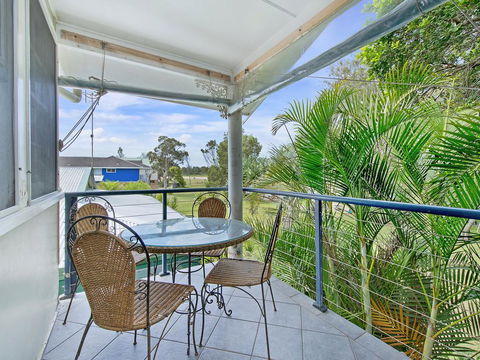 Allamanda House, 3 Willow Street - Accommodation 4U 0
