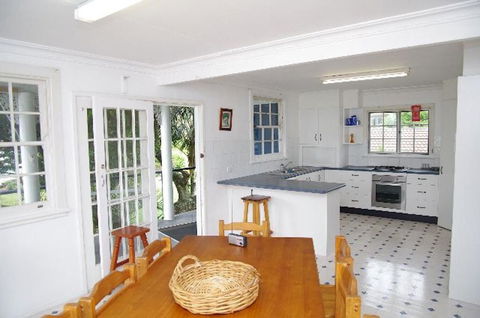 Allamanda House, 3 Willow Street - Accommodation 4U 2