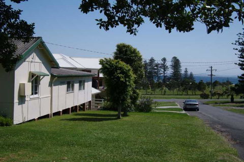 Almare, 7 Gowing Street - Accommodation 4U 1