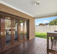 Alyxia Escape 15 - Accommodation 4U