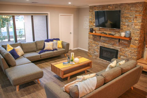 Amaroo - Accommodation 4U 1