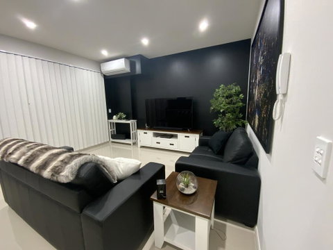 Amazing New Apartment Penrith, Prime Location - Accommodation 4U 2