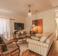Ambrose On Byng - Central Location w/ 2 Bathroom - Accommodation 4U
