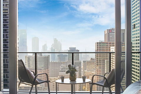 An Exquisite 2BR Apt With Stunning City Views - Accommodation 4U 0