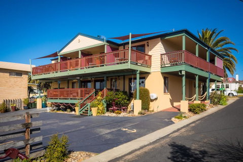 Anchors Aweigh - Accommodation 4U 2