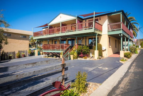 Anchors Aweigh - Accommodation 4U 0