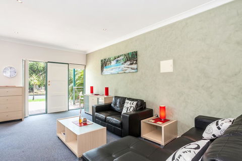 Anglesea River Apartments - 2 Bed Unit 2/4 - Accommodation 4U 1