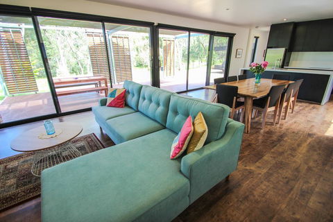 Apex House - Accommodation 4U 2