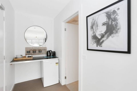 APOLLO 13 STUDIO - Free Wifi, Opposite Beach! - Accommodation 4U 3