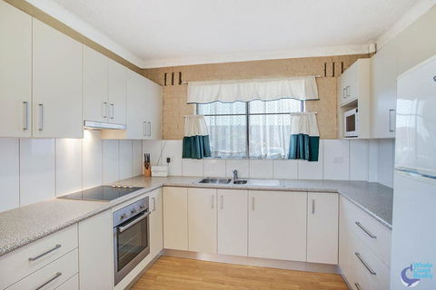 Apollo Unit 12 - Accommodation 4U 3