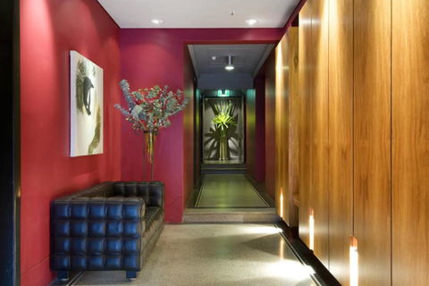Apt - Art Deco Studio B - Accommodation 4U 3