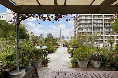 Apt - Art Deco Studio B - Accommodation 4U 2