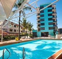Aqualine Apartments On The Broadwater - Accommodation 4U