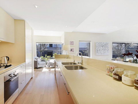 Arum 4, Heritage Park - Contemporary & Timeless - Accommodation 4U 3