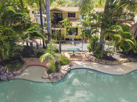 Ashmore Palms Holiday Village - Accommodation 4U 0