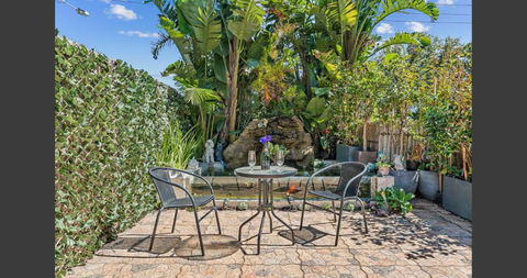 Luxury Beachfront Apartment In Sandringham - Accommodation 4U 0