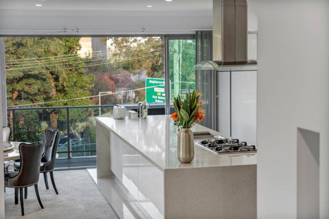 Luxury Retreat Sydney Airport Direct Train Line - Accommodation 4U 2