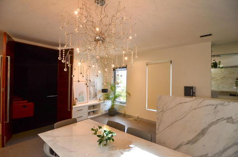Luxury Stay In Premium Penhouse - Accommodation 4U 0