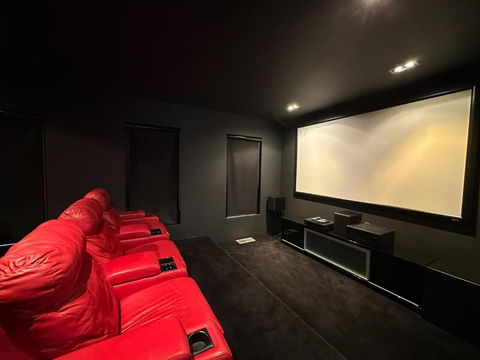 Luxury Stay In Premium Penhouse - Accommodation 4U 3
