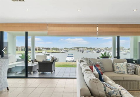 Marina Views Family And Small Dog Friendly - Accommodation 4U 0