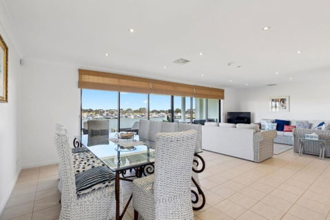 Marina Views Family And Small Dog Friendly - Accommodation 4U 3