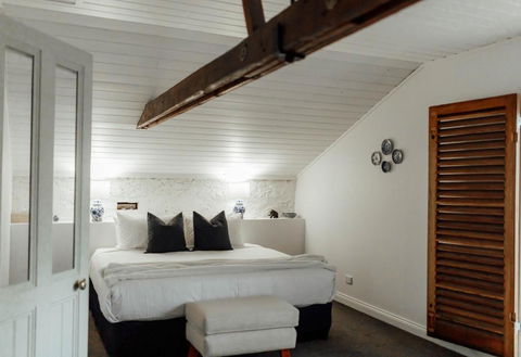 MARYBANK ESTATE - BARN LOFT - Accommodation 4U 1