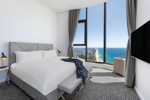Meriton Suites Surfers Paradise - Accommodation 4U 0