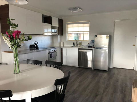 Modern 2BR Apartment With Parking - Accommodation 4U 2