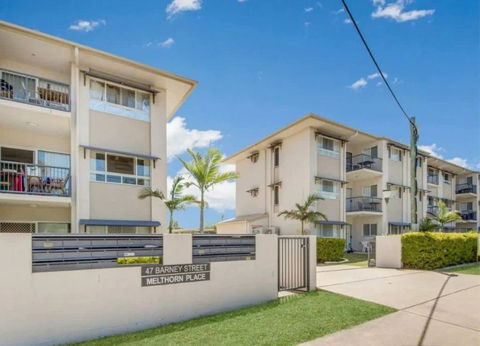 Modern Beach Apartment - Accommodation 4U 1