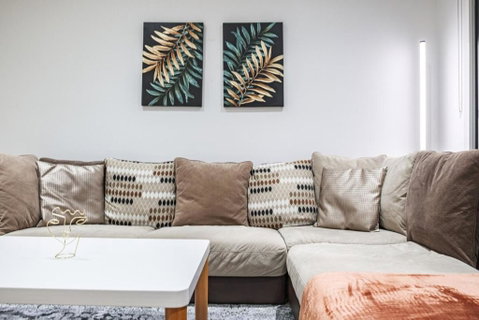Modern Living 2br Townhouse In Maidstoneoffice - Accommodation 4U 3