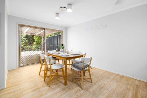 NEW 3BR Serene Creekside Retreat In Helensvale - Accommodation 4U 3