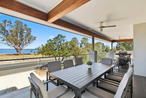 NEW - Sunrise Waters Holiday House - Accommodation 4U 0