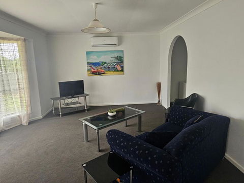 Newly Renovated & Tranquil Surrounds - Accommodation 4U 2