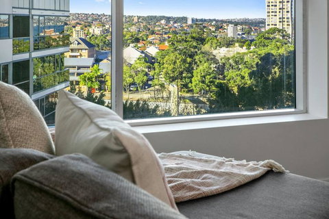 NS504 - Comfort And Convenience In North Sydney - Accommodation 4U 0